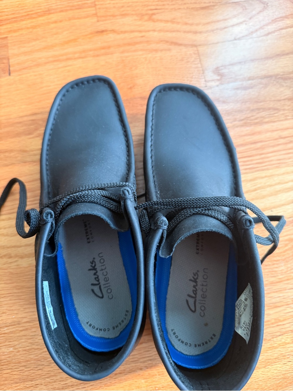 Clarks Men's Black wallabee Boots Brand New